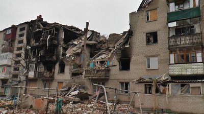 “Люди забезпечені світлом теплом і їжею”. Для жителів Святогірська працюють пункти тимчасового проживання “Люди забезпечені світлом теплом і їжею”. Для жителів Святогірська працюють пункти тимчасового проживання