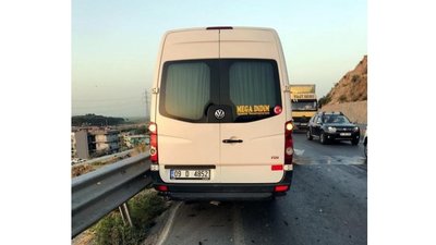 В автокатастрофі в Туреччині постраждали п'ятеро українців В автокатастрофі в Туреччині постраждали п'ятеро українців