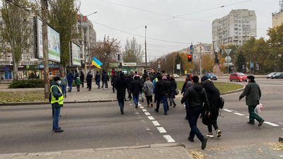 У Миколаєві відбувається хода до Дня пам'яті жертв голодомору У Миколаєві відбувається хода до Дня пам'яті жертв голодомору