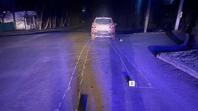 У Новій Ушиці поліцейські з'ясовують обставини ДТП, у якій травмувався 62-річний пішохід