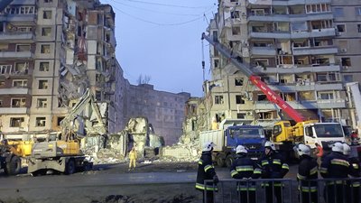 З-під завалів зруйнованого будинку у Дніпрі дістали тіло дитини