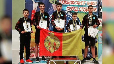 Кропивницькі школярі стали подвійними чемпіонами України з кікбоксингу