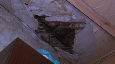 Руйнується стеля та пролами у стінах: чому не можуть реставрувати історичну будівлю на Харківщині Руйнується стеля та пролами у стінах: чому не можуть реставрувати історичну будівлю на Харківщині