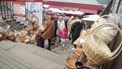 Великодній кошик: скільки коштують продукти на ринку в Тернополі