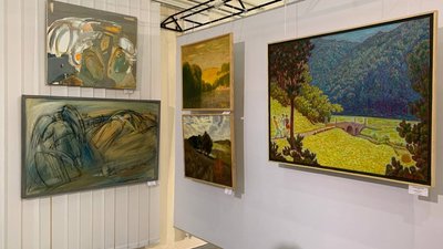 Різноманіття жанрів і технік. У Будинку мистецтв відкрилася виставка "Поєднані Дніпром" Різноманіття жанрів і технік. У Будинку мистецтв відкрилася виставка "Поєднані Дніпром"