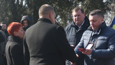 В Івано-Франківську пролунав дзвін пам'яті у пам'ять про загиблих військових В Івано-Франківську пролунав дзвін пам'яті у пам'ять про загиблих військових