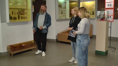 На Хмельниччині у Меджибізькій фортеці проводять екскурсії школярі-волонтери