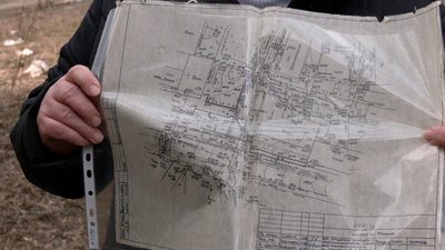 Мешканці будинку в Рівному 15 років просять владу надати їм прибудинкову територію Мешканці будинку в Рівному 15 років просять владу надати їм прибудинкову територію
