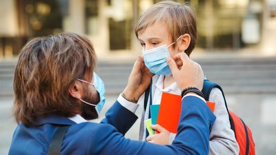У школах Одещини ігнорують "ковідні" обмеження, кількість хворих дітей зростає – ОДА