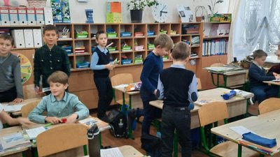 Херсонські школи, де вчителі не вакциновані 100%, відновили навчання частково Херсонські школи, де вчителі не вакциновані 100%, відновили навчання частково