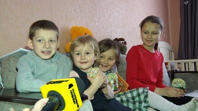 Діти дітям: у Тернополі пластуни роздали паски