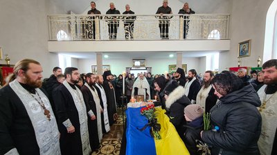 На Закарпатті попрощалися із полеглим захисником Олексієм Когутом На Закарпатті попрощалися із полеглим захисником Олексієм Когутом