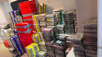 Біля берегів Британії перехопили яхту з 2 тоннами кокаїну