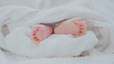 Пологи під час війни. Прикарпатка між повітряними тривогами народила малюка