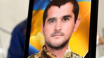 У Мукачеві попрощалися із загиблим захисником Валентином Улинцем