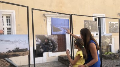 В Ужгородському замку відкрили виставку "Страшні реалії війни" В Ужгородському замку відкрили виставку "Страшні реалії війни"