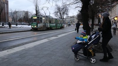 Вулицю Бандери у Львові відкрили для проїзду транспорту