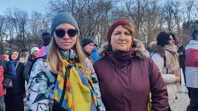 У Києві тисячі людей вийшли на Марш єдності за Україну У Києві тисячі людей вийшли на Марш єдності за Україну