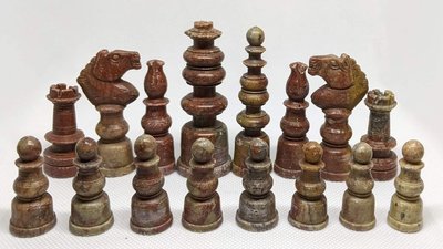 Кам'яні, дорожні і архітекторські: у день шахів показали фігури з фондів рівненського музею Кам'яні, дорожні і архітекторські: у день шахів показали фігури з фондів рівненського музею