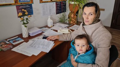 Гладковичі, Овруч, пошкоджене житло, мати, родина, будинок, житло, документи Гладковичі, Овруч, пошкоджене житло, мати, родина, будинок, житло, документи