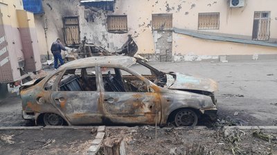 Херсон, обстріли, згорів автомобіль