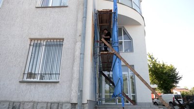 "Буде підтримувати дух наших воїнів і громадян": на будівлі поліції Рівненщини малюють мурал "Буде підтримувати дух наших воїнів і громадян": на будівлі поліції Рівненщини малюють мурал