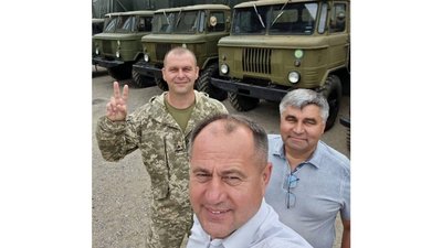 Жителі Коломийської громади відправили на передову п'ять авто для бійців "десятки"