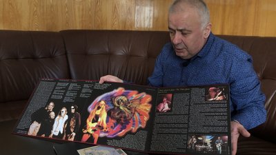 "Вмикаю після робочого дня", — ужгородський лікар зібрав понад 1800 вінілових платівок "Вмикаю після робочого дня", — ужгородський лікар зібрав понад 1800 вінілових платівок