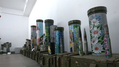 В Івано-Франківську на виставці "Наш дім — Україна" презентували трофеї з фронту В Івано-Франківську на виставці "Наш дім — Україна" презентували трофеї з фронту