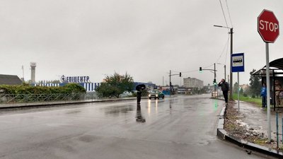 У місті на Рівненщині чоловік видавав себе за регулювальника