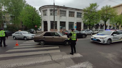 В аварії на Винниченка у Луцьку травмувалася жінка: рух ускладнений В аварії на Винниченка у Луцьку травмувалася жінка: рух ускладнений