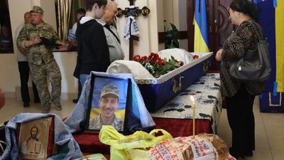 попрощались із загиблим молодшим сержантом Іваном Донцовим