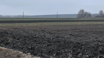На Хмельниччині фермер незаконно користувався 30 гектарами державної землі