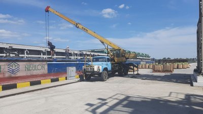 Херсонські кавуни готуються до відправлення річкою у столицю Херсонські кавуни готуються до відправлення річкою у столицю