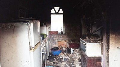 На Закарпатті сталася пожежа в приватному будинку. Власник оселі опинився в лікарні На Закарпатті сталася пожежа в приватному будинку. Власник оселі опинився в лікарні