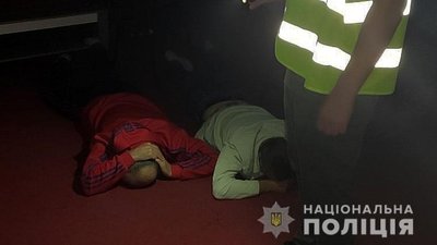Зрізали замки: у Чернігові поліцейські викрили підпільний гральний заклад Зрізали замки: у Чернігові поліцейські викрили підпільний гральний заклад