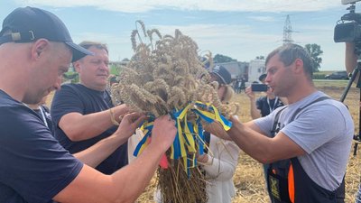 На Черкащині провели обряд зажинків На Черкащині провели обряд зажинків