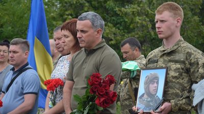 У Балті на Одещині попрощалися із 22-річним військовослужбовцем. ФОТО. ВІДЕО У Балті на Одещині попрощалися із 22-річним військовослужбовцем. ФОТО. ВІДЕО