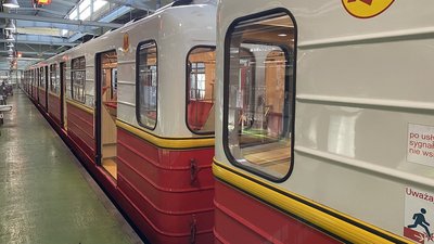 Київ цього місяця отримає вагони метро від Варшави