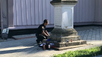 Побили вікна у церкві й пошкодили хрести на цвинтарі у Рівному Побили вікна у церкві й пошкодили хрести на цвинтарі у Рівному