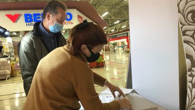 Попередження та розʼяснення: у Вінниці перевіряють масковий режим у торгових центрах Попередження та розʼяснення: у Вінниці перевіряють масковий режим у торгових центрах