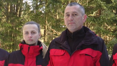 Гірські рятувальники Лідія та Ярослав Шутки Гірські рятувальники Лідія та Ярослав Шутки