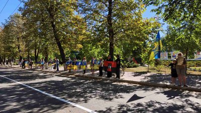 «Віримо, надіємось, чекаємо, кохаємо»: в Олександрівці вийшли на акцію на підтримку безвісти зниклих і полонених «Віримо, надіємось, чекаємо, кохаємо»: в Олександрівці вийшли на акцію на підтримку безвісти зниклих і полонених