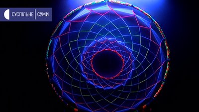 Картини, що світяться. У Сумах представили виставку живопису флуоресцентними та акриловими фарбами Картини, що світяться. У Сумах представили виставку живопису флуоресцентними та акриловими фарбами
