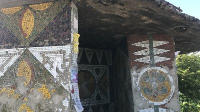 На Прикарпатті реставруватимуть автобусні зупинки, оздоблені мозаїкою На Прикарпатті реставруватимуть автобусні зупинки, оздоблені мозаїкою