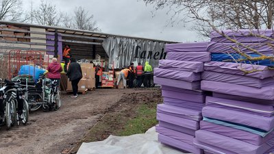 У Німеччині зібрали вантажівку з допомогою для жителів Донеччини