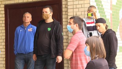 Батьки дошкільнят кажуть, що садок не працює від початку карантину. Фото: Суспільне Поділля Батьки дошкільнят кажуть, що садок не працює від початку карантину. Фото: Суспільне Поділля