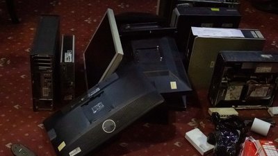 Проламали стіну, щоб втекти від правоохоронців: у Києві викрили нелегальне казино Проламали стіну, щоб втекти від правоохоронців: у Києві викрили нелегальне казино