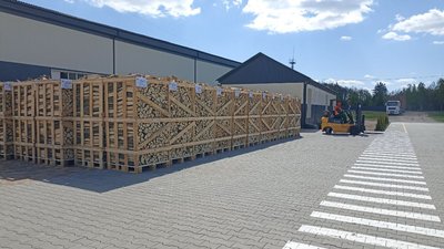 У лісгоспах Житомирщини показали як заготовляють дрова і розповіли за скільки їх можна придбати У лісгоспах Житомирщини показали як заготовляють дрова і розповіли за скільки їх можна придбати