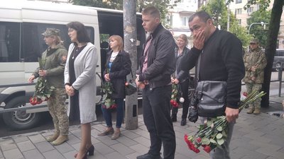 У Житомирі попрощалися з офіцером штабу командування десантно-штурмових військ Вячеславом Дворніцьким У Житомирі попрощалися з офіцером штабу командування десантно-штурмових військ Вячеславом Дворніцьким